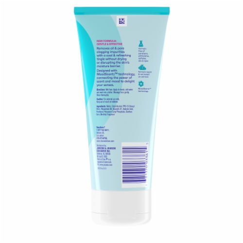Clean & Clear Oil-Free Deep Action Cream Face Wash Cooling Face Cleanser with Pro-Vitamin B5 & BHA Perspective: bottom