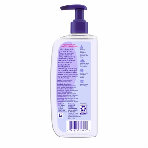 Clean & Clear Night Relaxing Oil-Free Night Face Wash Perspective: bottom