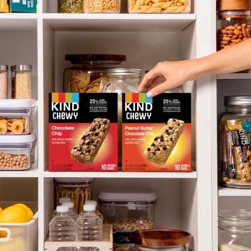 KIND KIDS 100% Whole Grains Gluten Free Chewy Chocolate Chip Granola Snack Bars Perspective: bottom