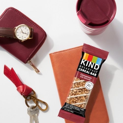 KIND Cinnamon with Almonds Breakfast Cereal Bars Perspective: bottom