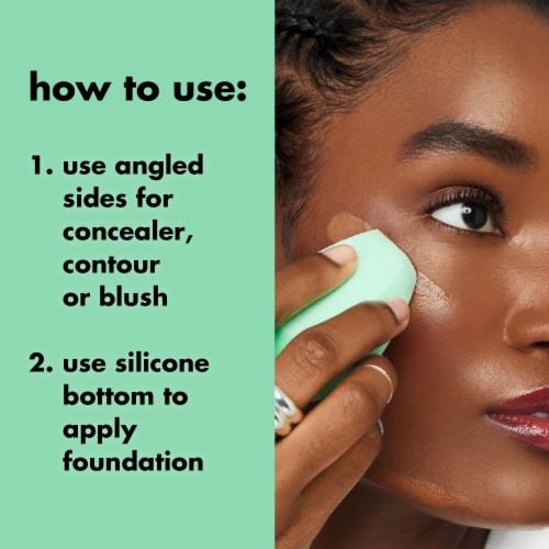e.l.f. Angled Silicone Face Makeup Sponge Perspective: bottom