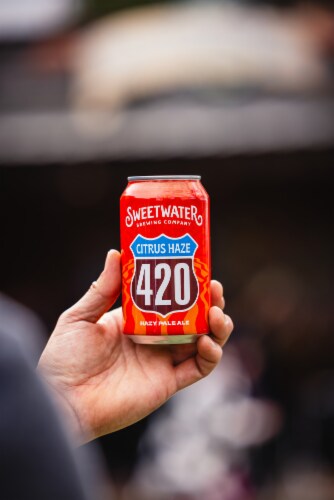 SweetWater Brewing Co. Citrus Haze 420 Hazy Pale Ale Perspective: bottom