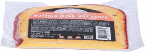 Yancey's Fancy Savory Garlic Buffalo Wing Cheddar Cheese Perspective: bottom