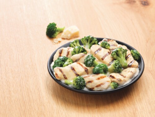 Atkins™ Chicken & Broccoli Alfredo Frozen Meal Perspective: bottom