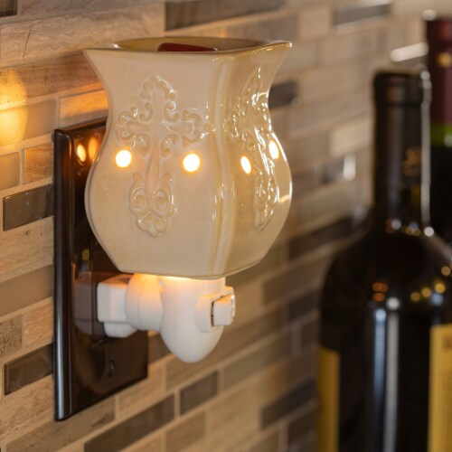 Dawhud Direct Iii Antique White Ceramic Accent Wall Plug-in Wax Warmer Perspective: bottom