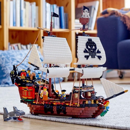 Lego hotsell pirate 31109