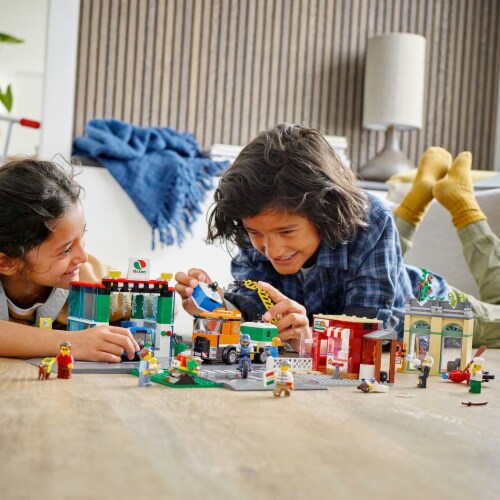 60292 LEGO® City Town Center Building Toy Perspective: bottom