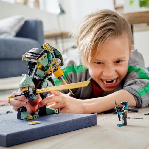 LEGO® Ninjago Lloyds Hydro Mech Building Set Perspective: bottom