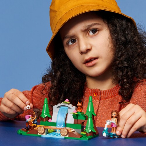 41677 LEGO® Friends™ Forest Waterfall Building Set Perspective: bottom
