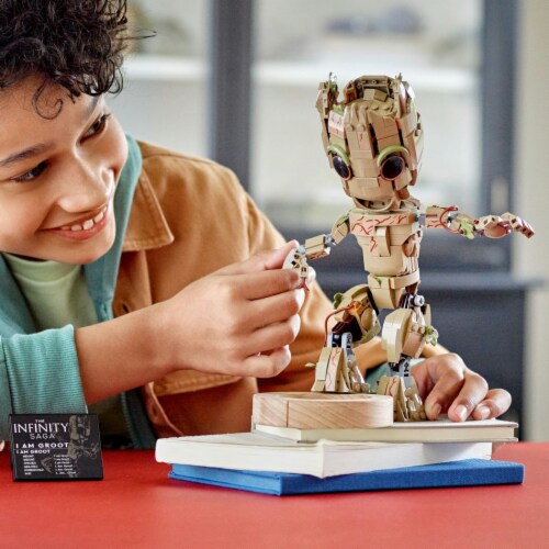 LEGO® Super Heros Marvel Studios The Infinity Saga I am Groot Building Toy Perspective: bottom
