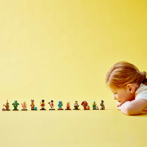 71034 LEGO® Series 23 Minifigures Perspective: bottom