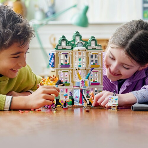 LEGO® Friends Emma's Art School V39 Perspective: bottom
