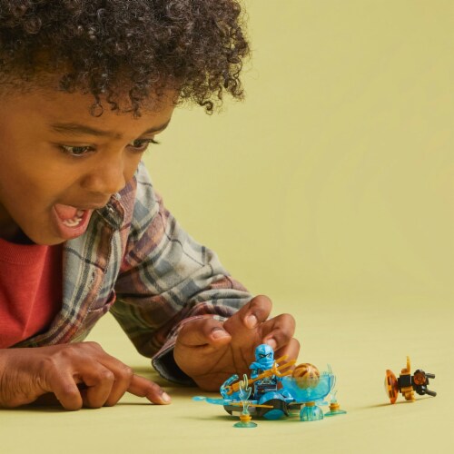 LEGO Ninjago Dragon Power Spinjitzu Perspective: bottom