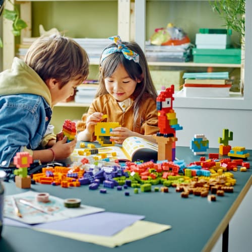 LEGO® Classic Lots of Bricks Building Blocks Perspective: bottom