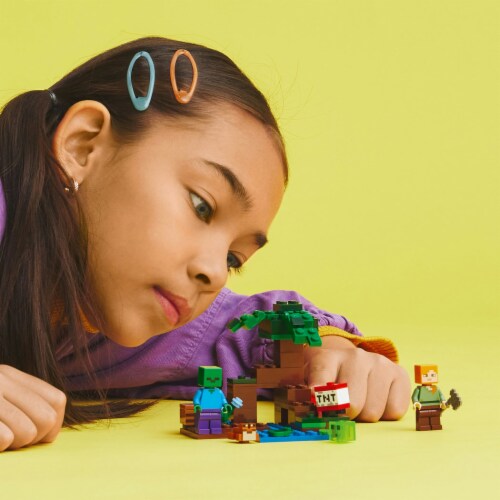 21240 LEGO® Minecraft The Swamp Adventure Building Toy Perspective: bottom
