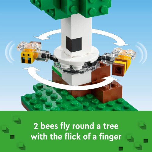 LEGO® Minecraft The Bee Cottage Building Set Perspective: bottom