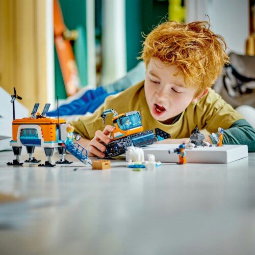 Lego 60378 Arctic Explorer Truck and Mobile Lab City Building Set Perspective: bottom