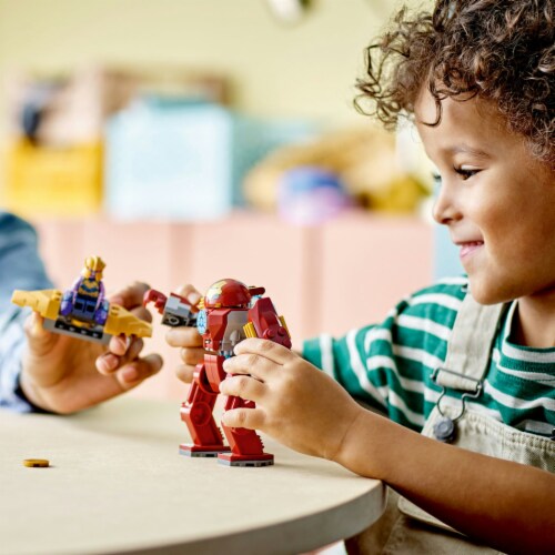 LEGO Iron Man Hulkbuster vs. Thanos Perspective: bottom
