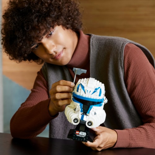 Lego® Star Wars™ Captain Rex™ Helmet Building Set Perspective: bottom