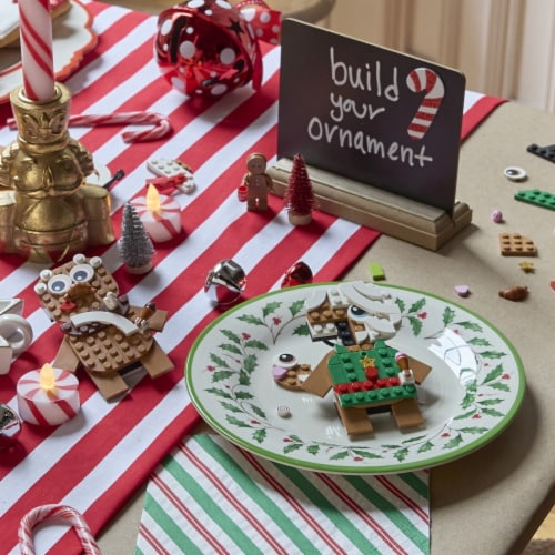 LEGO Gingerbread Ornaments Building Toy, 40642 Perspective: bottom