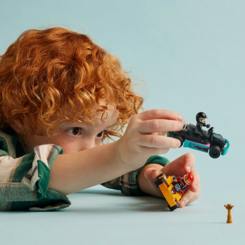 LEGO® City Go-Karts and Race Drivers 60400 Perspective: bottom