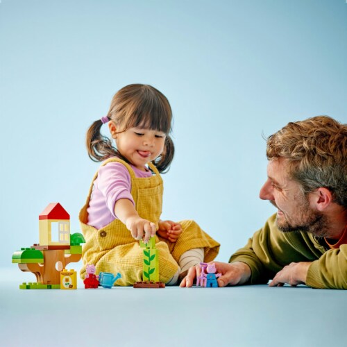 10431 LEGO® Duplo™ Peppa Pig™ Garden & Tree House Building Set Perspective: bottom