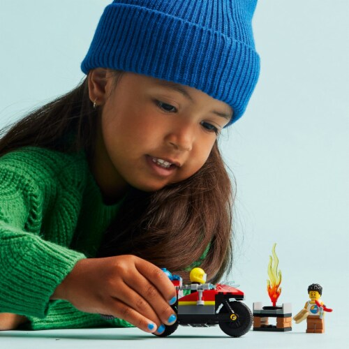 LEGO® City Fire Rescue Motorcycle Perspective: bottom