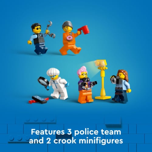 LEGO® City Police Mobile Crime Lab Truck 60418 Building Set Perspective: bottom