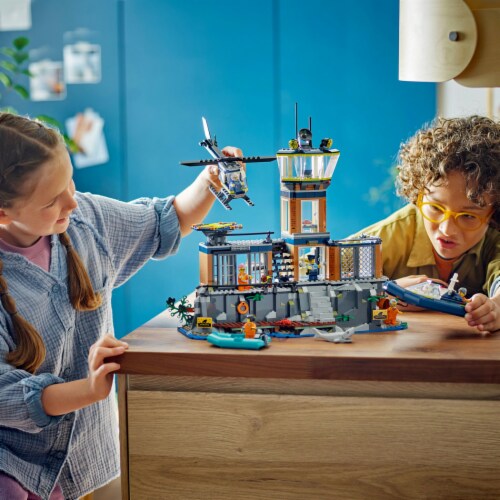 Lego® Police Prison Island Perspective: bottom