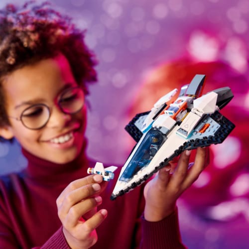 LEGO® City Interstellar Spaceship Building Set Perspective: bottom