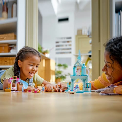 43238 LEGO® Disney Frozen Elsa's Frozen Castle Perspective: bottom