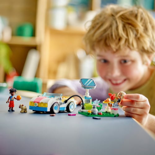 LEGO® Electric Car & Charger Perspective: bottom