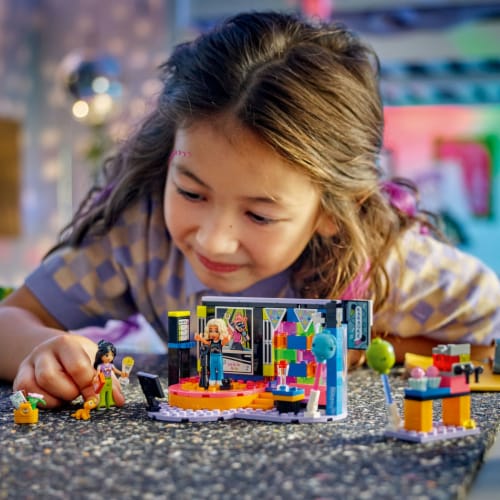 LEGO® Friends Karaoke Music Party Perspective: bottom