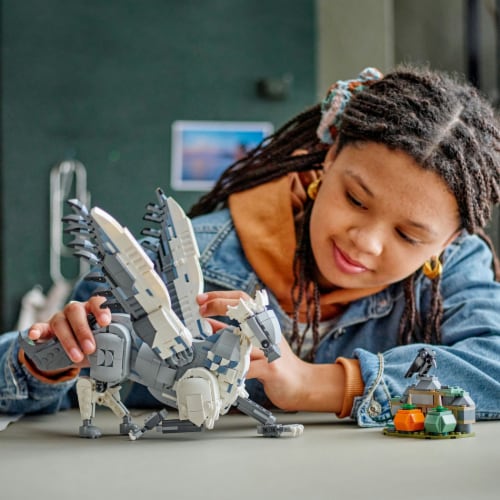 LEGO® Harry Potter™ Buckbeak™ Building Set 76427 Perspective: bottom
