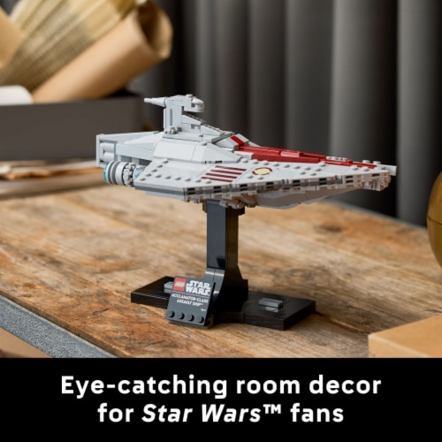 LEGO Star Wars Acclamator-Class Assault Ship Buildable Spaceship Toy Model 75404 Perspective: bottom
