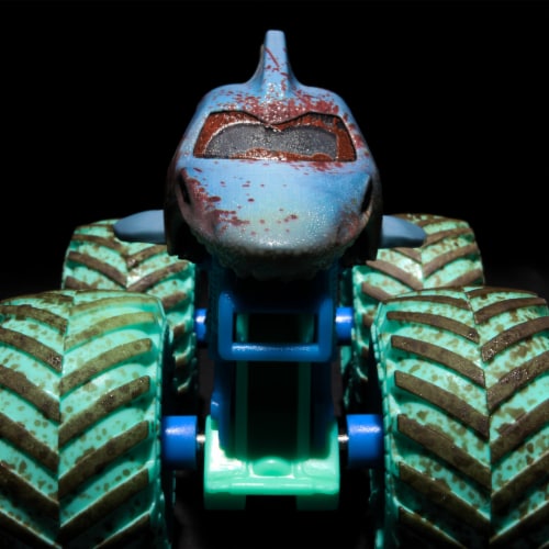 Monster Jam Mud Blasters Megalodon Color Change Monster Jam Truck Perspective: bottom