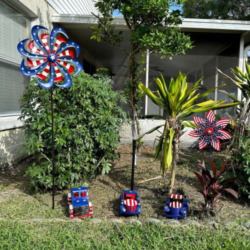 63 Inch Red White & Blue Stars and Stripes Metal Pinwheel Wind Spinner Perspective: bottom