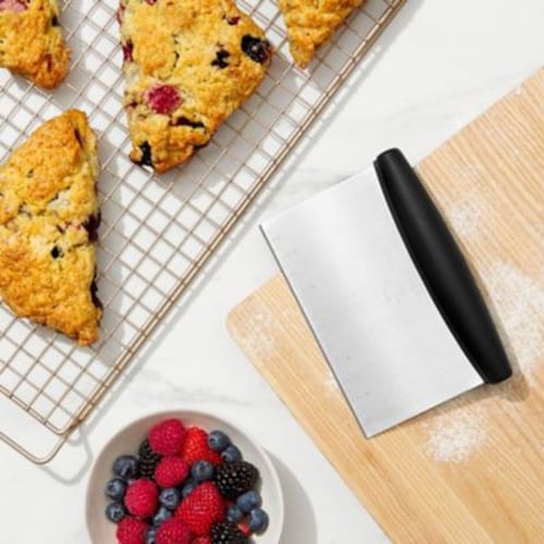 OXO Good Grips Pastry Scraper and Chopper Perspective: bottom