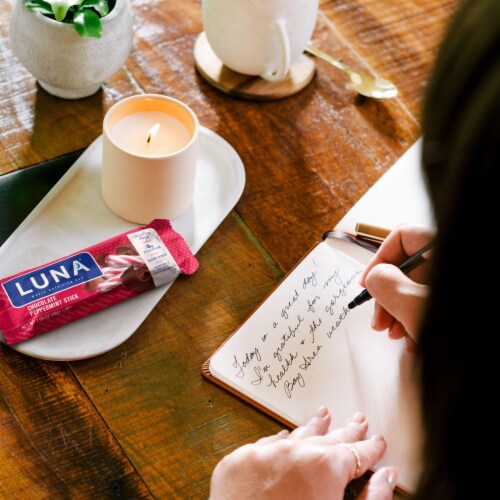 Luna Chocolate Peppermint Stick Whole Nutrition Bars Perspective: bottom