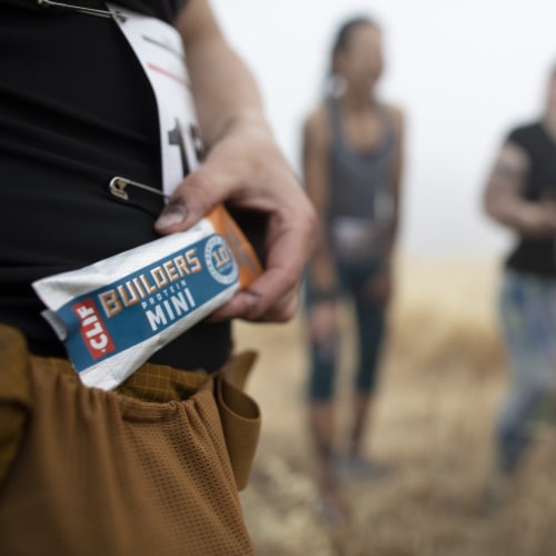 CLIF BUILDERS Minis Chocolate Peanut Butter Protein Bars Perspective: bottom