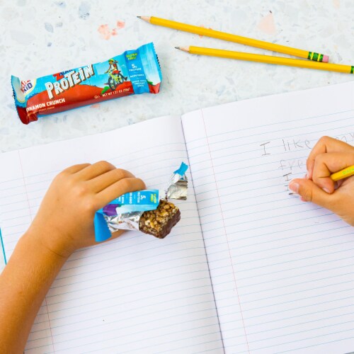 Clif Kid Zbar Protein Chocolate Chip Cinnamon Crunch And Cookies 'N Creme Team Pack Crispy Snack Bar Perspective: bottom