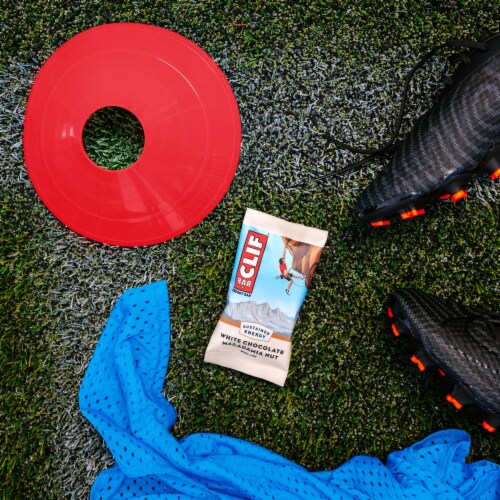 CLIF BAR® White Chocolate Macadamia Nut Energy Bars Perspective: bottom