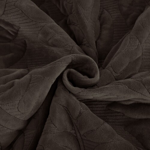 MarCielo 3 Piece Velvet Oversized Embroidery Quilt Set Soft and Plush Bedding Set King Perspective: bottom