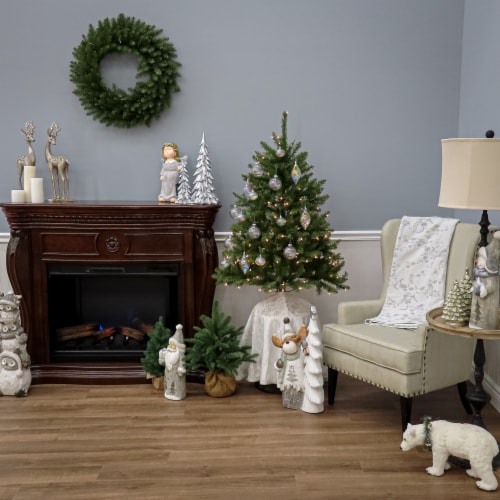 Dunhill fir christmas shop tree