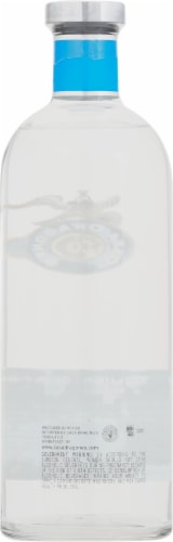 Casa Dragones® Tequila Blanco Perspective: bottom