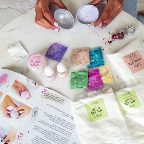 STMT D.I.Y. Bath Bombs Kit Perspective: bottom