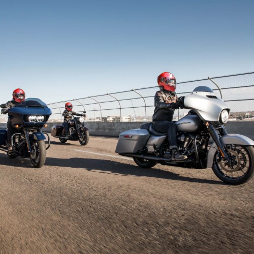 AHR DOT Full Face Flip Up Motorcycle Helmet 2 Visor Bluetooth 5.0 Headset FM M Perspective: bottom