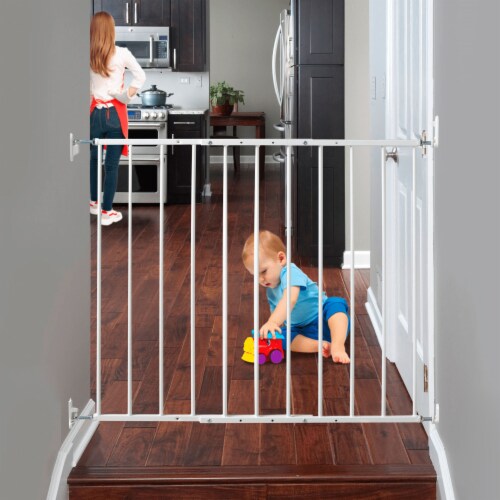 KidCo G2000 Safeway Top of Stairs Quick Release Baby Gate, 42.5 x 30.5 In, White Perspective: bottom