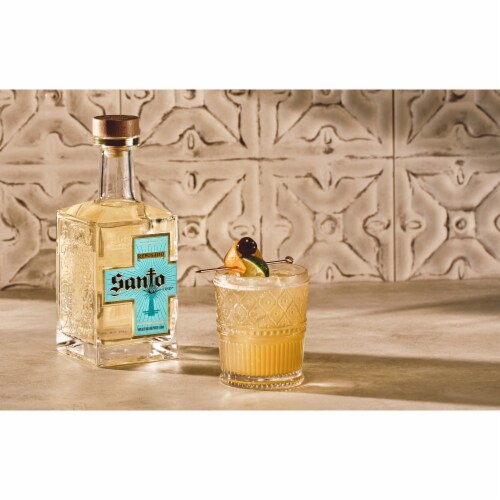 Santo Tequila Reposado Fino Perspective: bottom