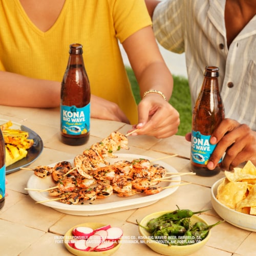 Kona Big Wave Golden Ale Premium Beer Perspective: bottom